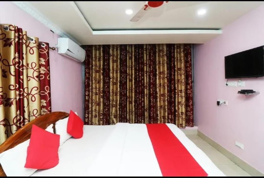 Hotel Ayush International Balasore エクステリア 写真